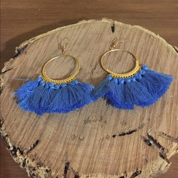 Jewelry - 2  Gypsy hoop gold tone earrings—NWT